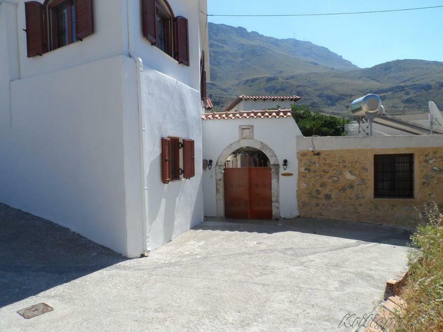 Liolio'S Manor Villa Agalianos Eksteriør billede